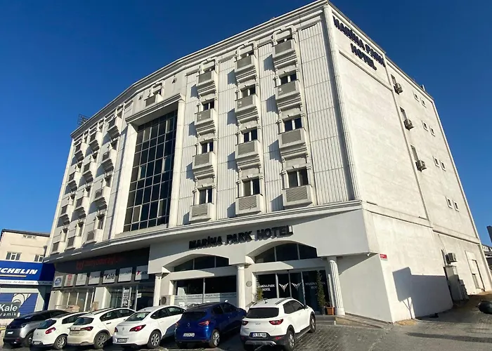 Marina Park Hotel
